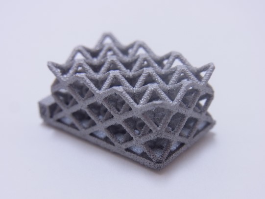 金属3Dプリントで造る微細形状（ラティス構造等）の研磨に適した埋込方法
